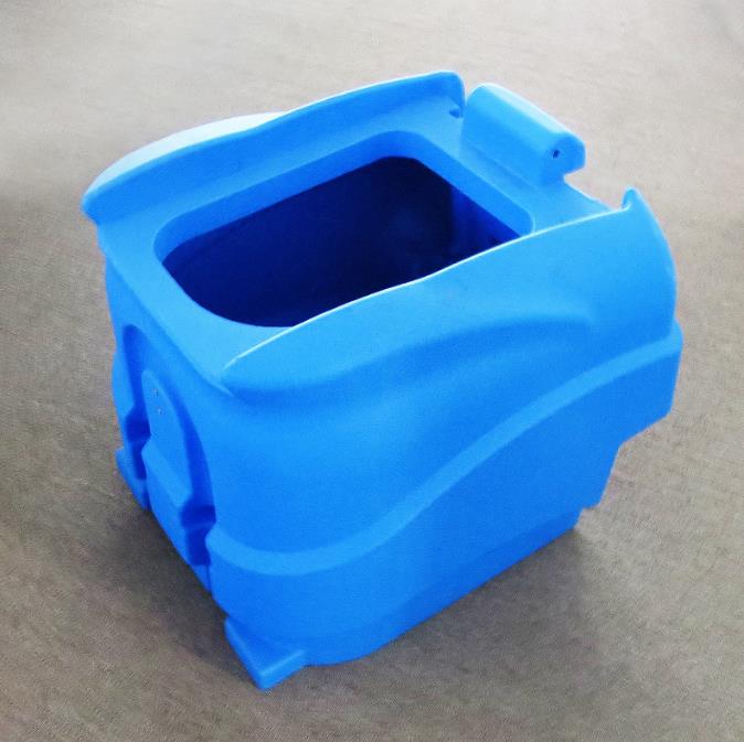 Cleaning equipment casing