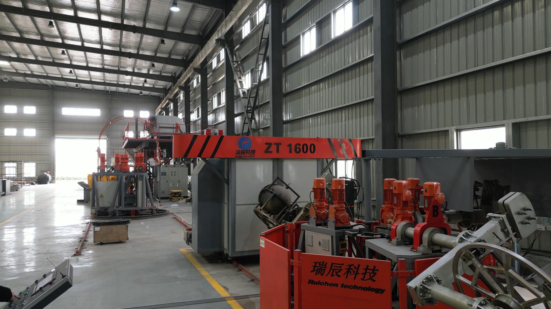 The development trend of rotational molding equipment
